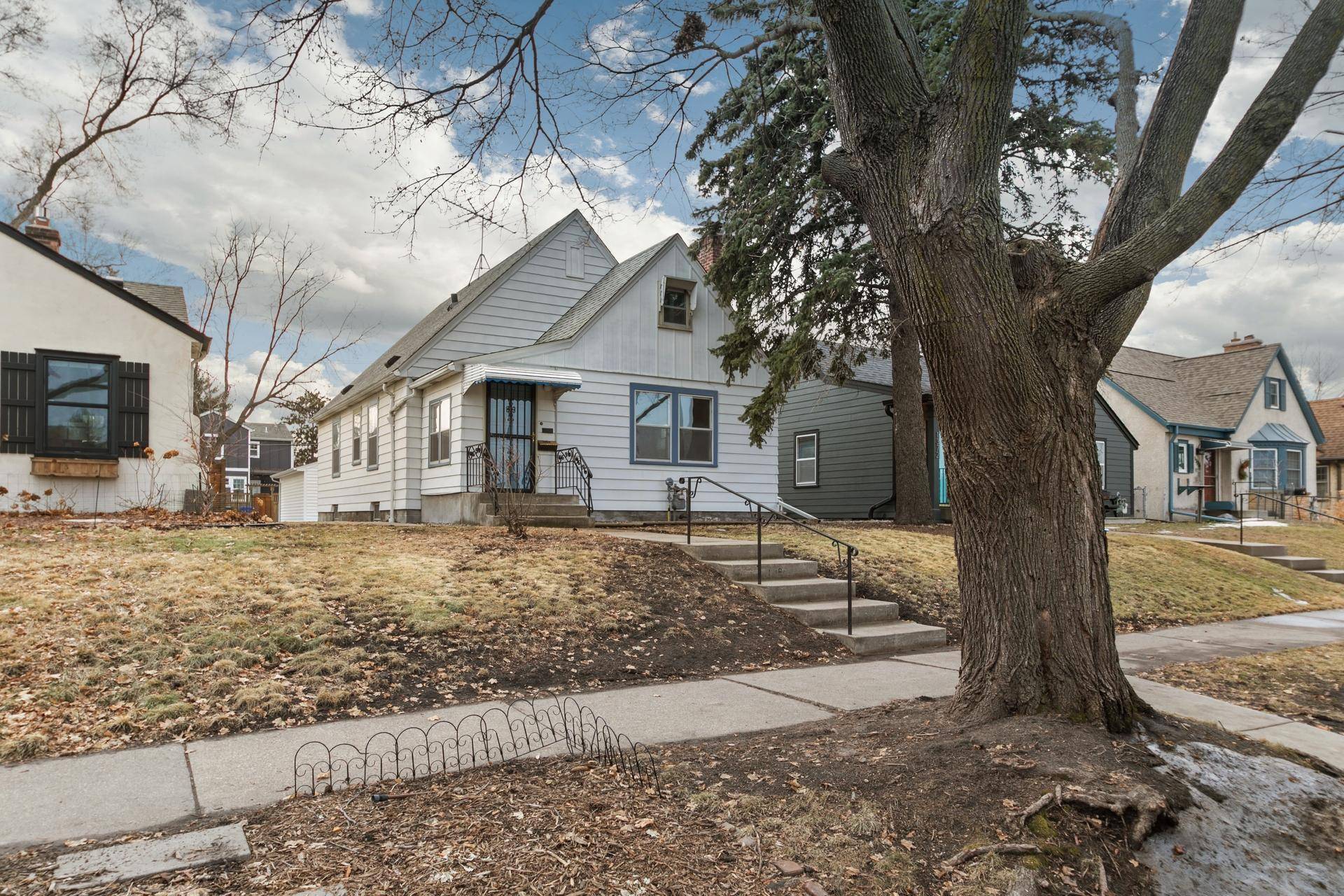 1368 Hartford AVE, Saint Paul, MN 55116