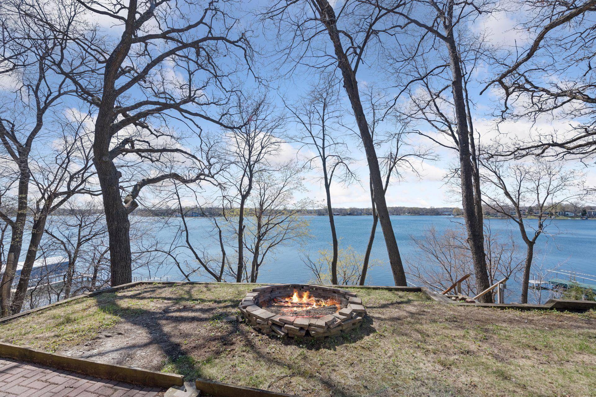4877 Island View DR, Mound, MN 55364