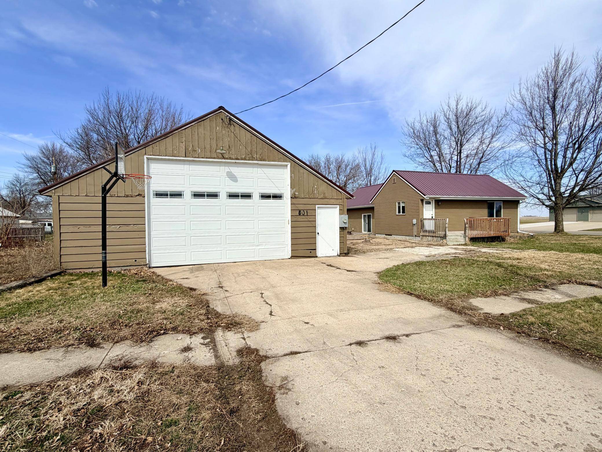 501 5th ST, Wilmont, MN 56185
