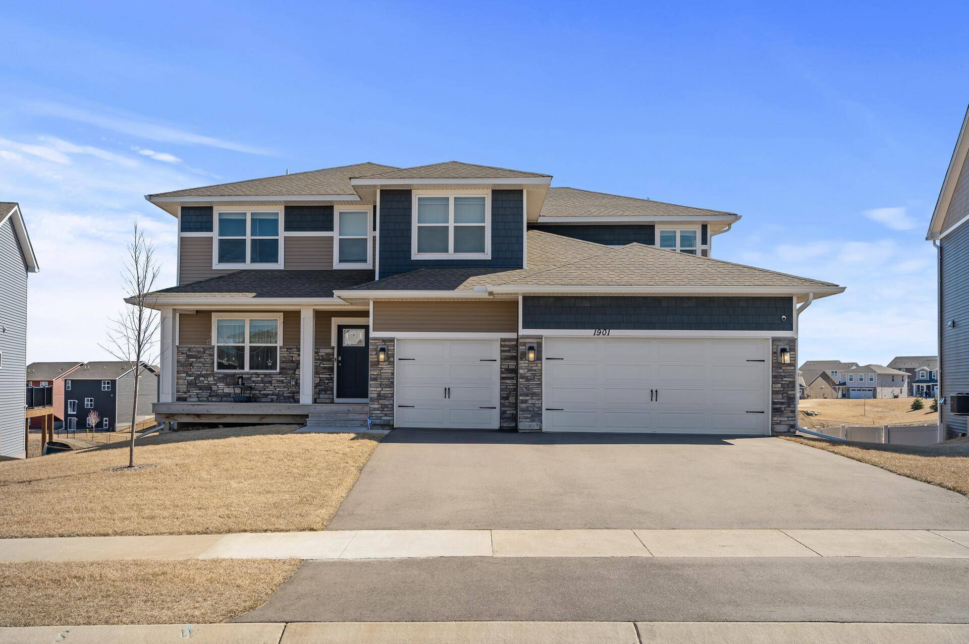 1901 Aztec AVE, Shakopee, MN 55379