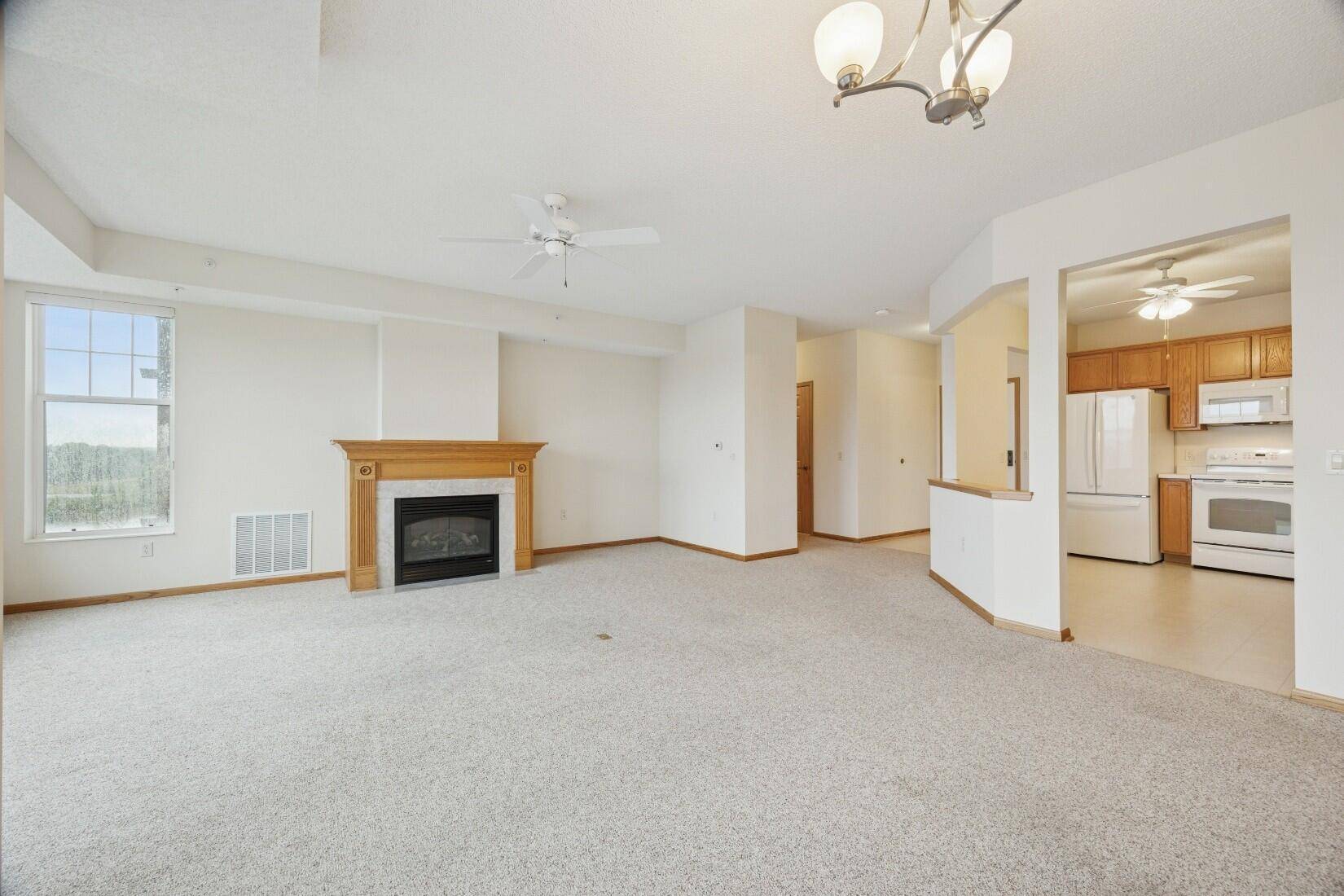 1900 Rush Lake TRL #315, New Brighton, MN 55112