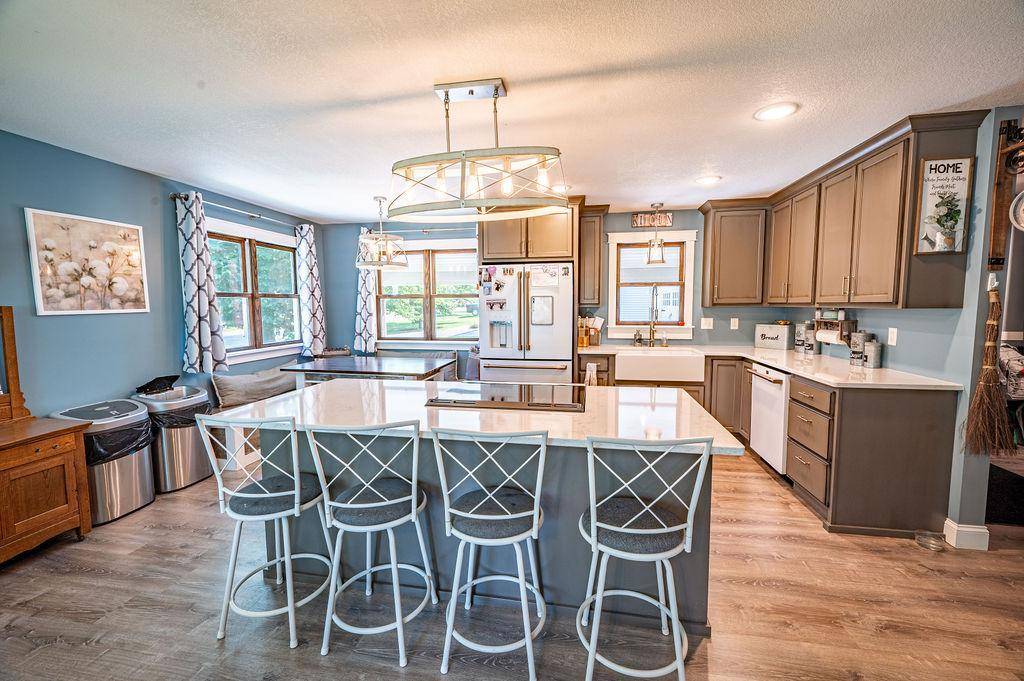 195 W Humble AVE, Ellsworth, WI 54011
