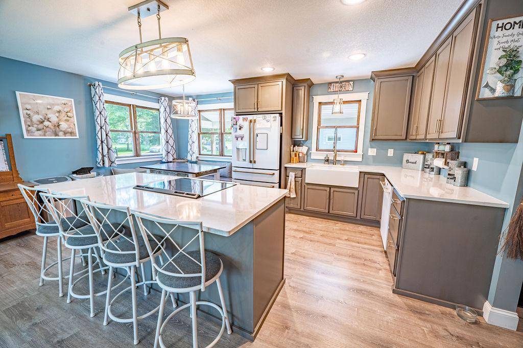 195 W Humble AVE, Ellsworth, WI 54011