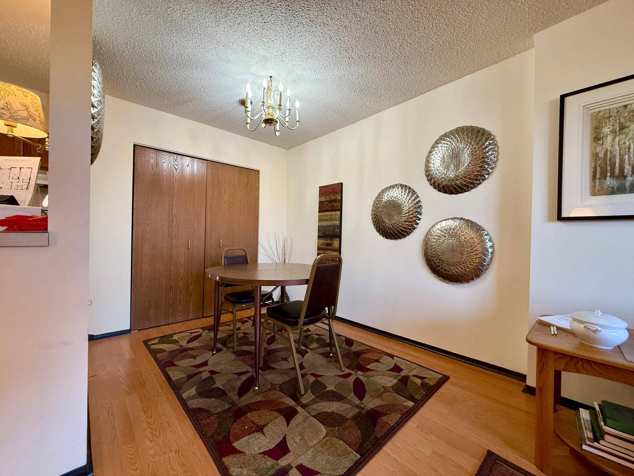 7600 Golden Valley RD #305, Golden Valley, MN 55427