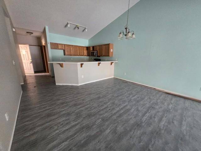 625 Meadow LN, Norwood Young America, MN 55397