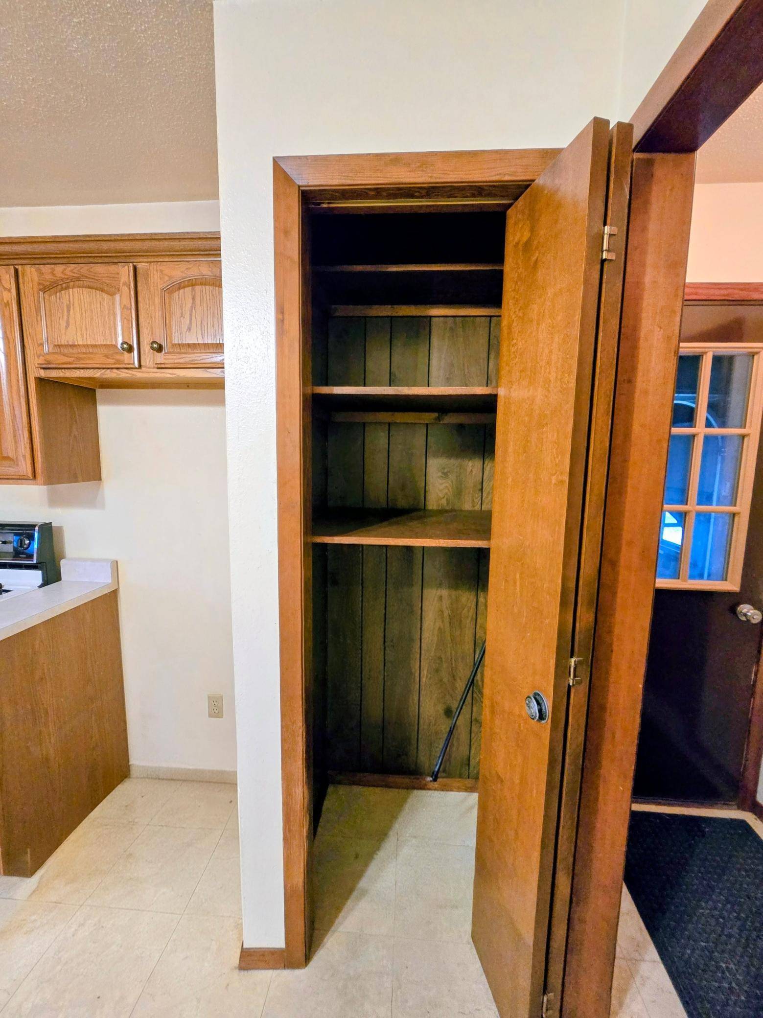 302 8th AVE NW, Pipestone, MN 56164
