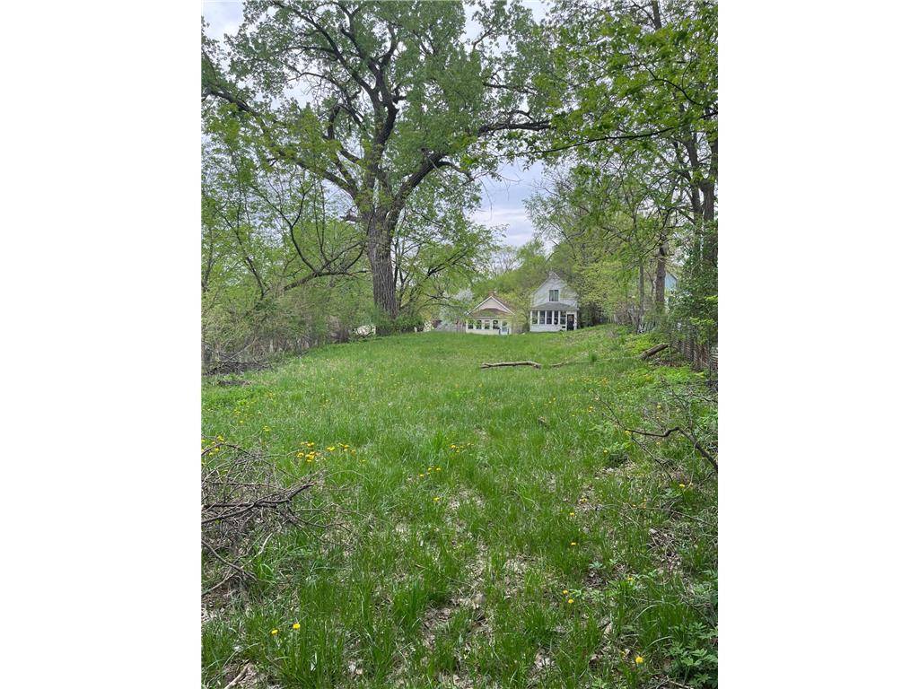 137 Sims AVE, Saint Paul, MN 55117