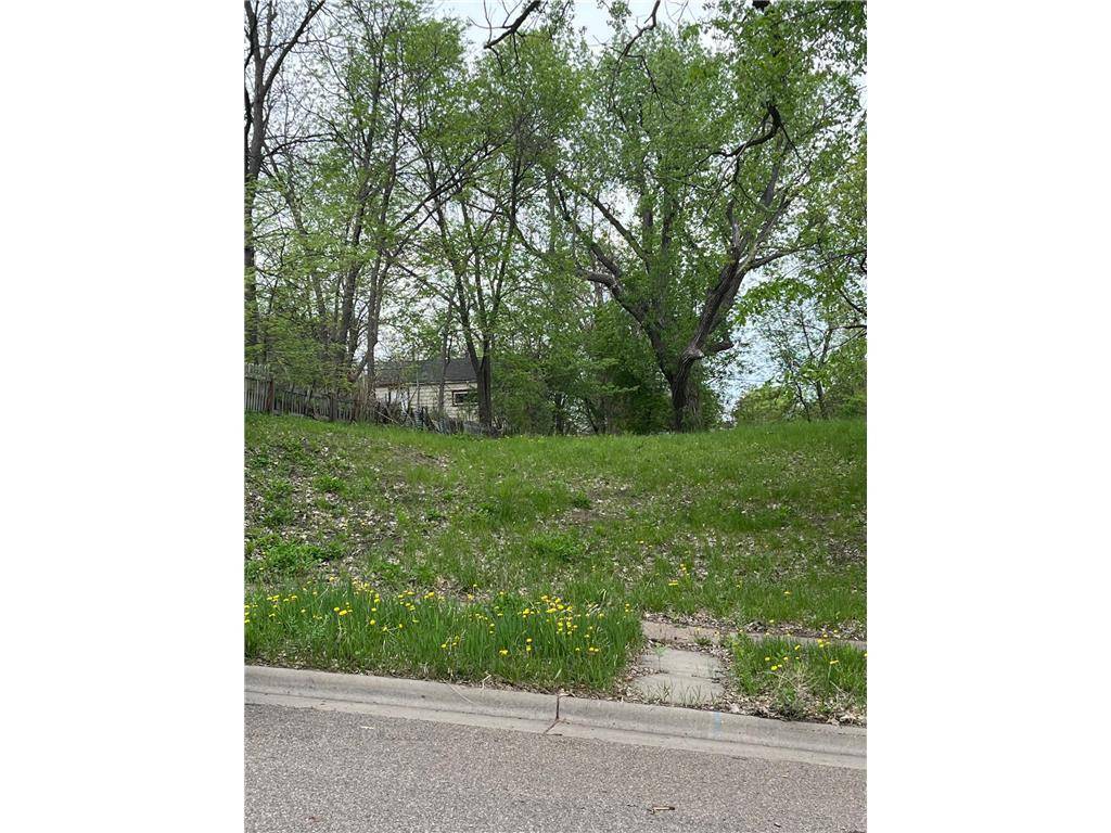 137 Sims AVE, Saint Paul, MN 55117