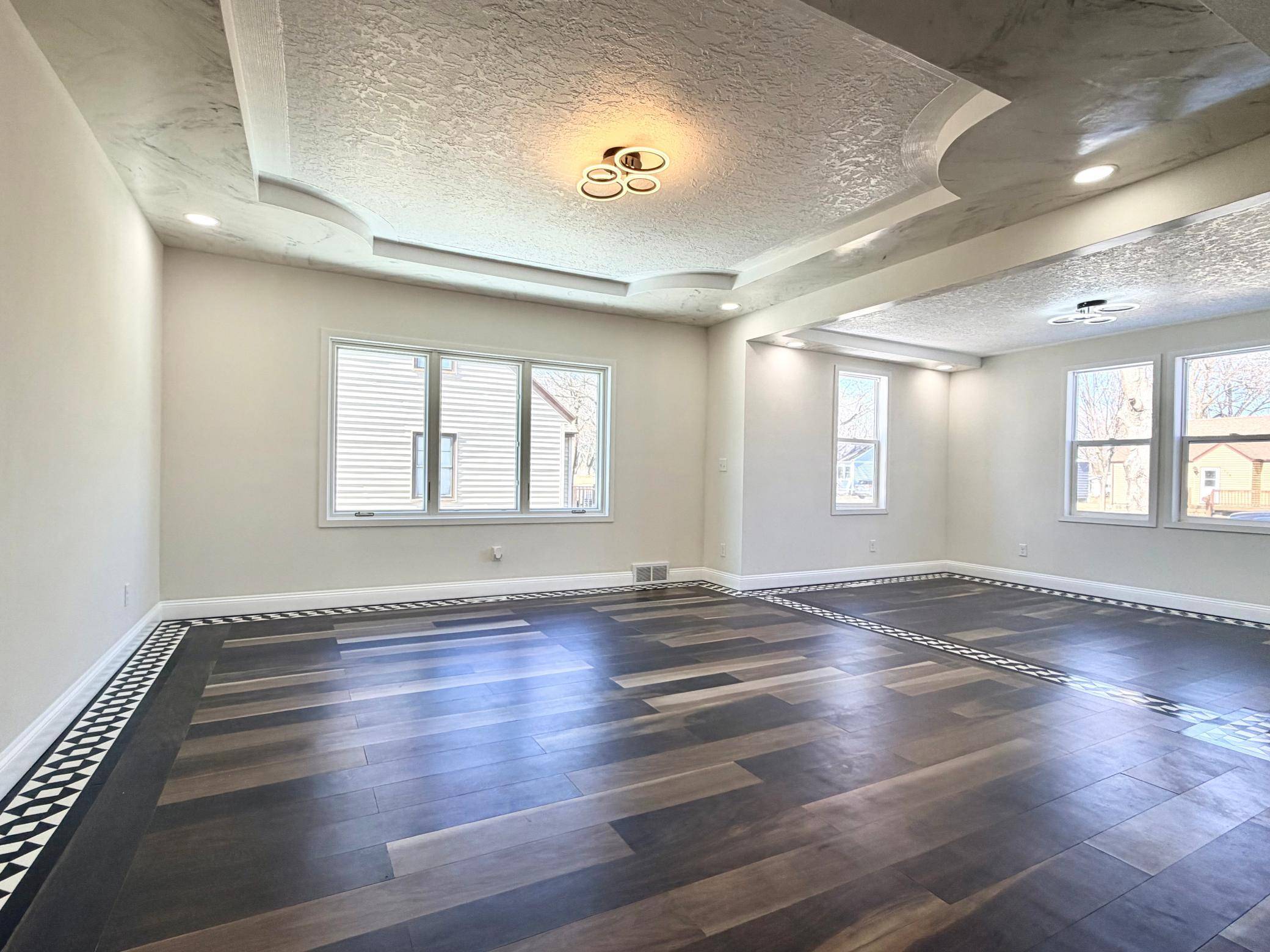 120 W Okabena ST, Worthington, MN 56187