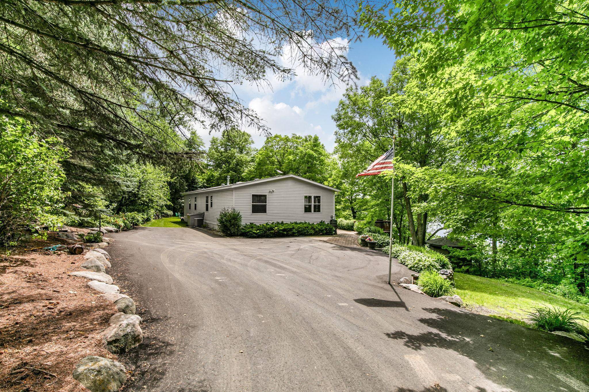 10065 Amigo TRL, Grey Eagle, MN 56336
