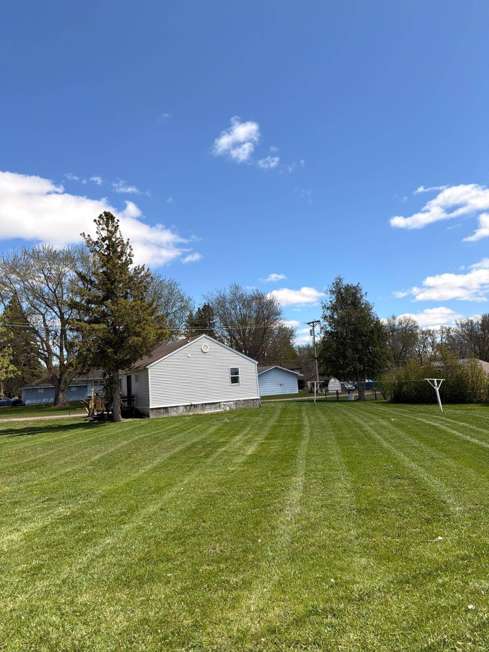 516 W Minnesota AVE, Mahnomen, MN 56557