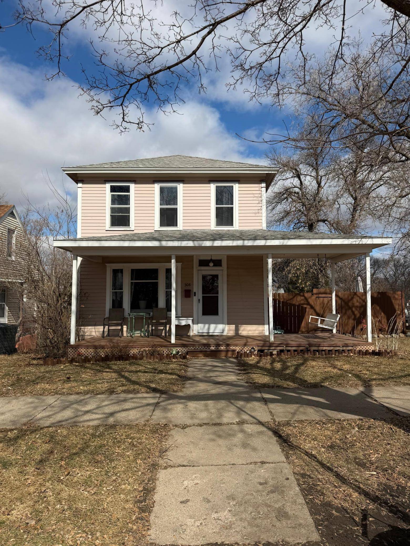 308 W Douglas AVE, Fergus Falls, MN 56537