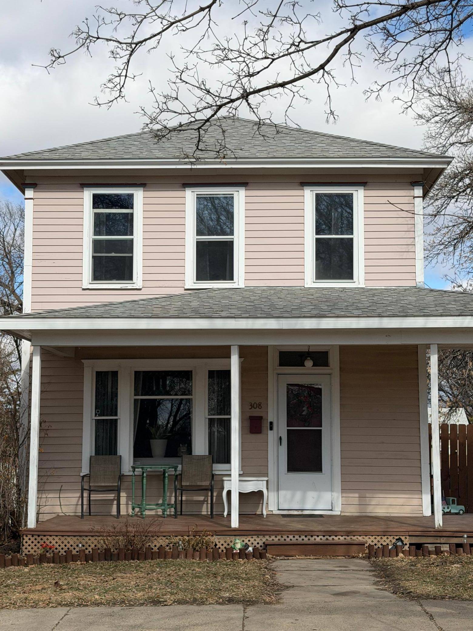 308 W Douglas AVE, Fergus Falls, MN 56537