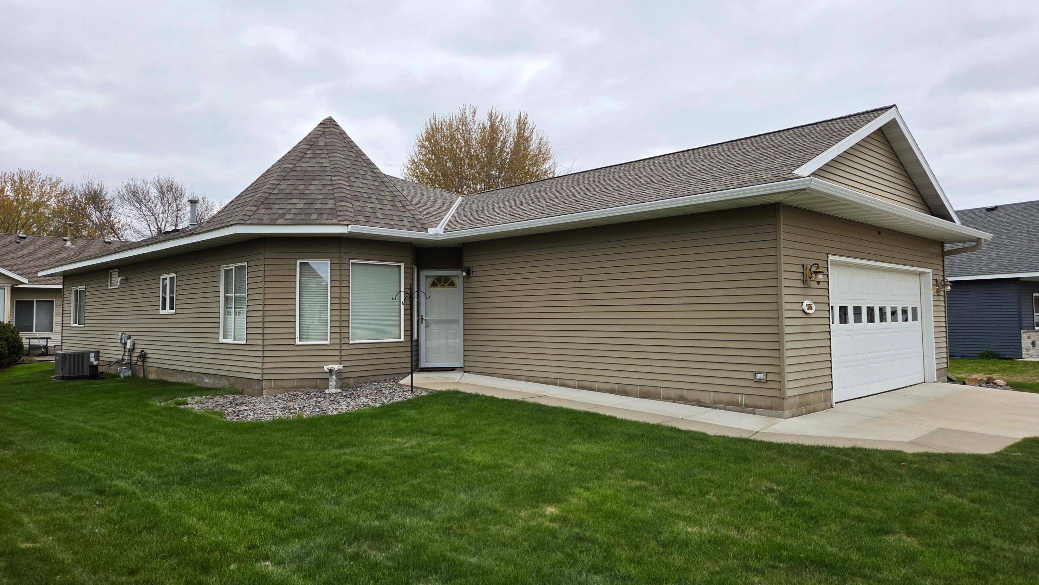 165 Cardinal LN, Clearwater, MN 55320