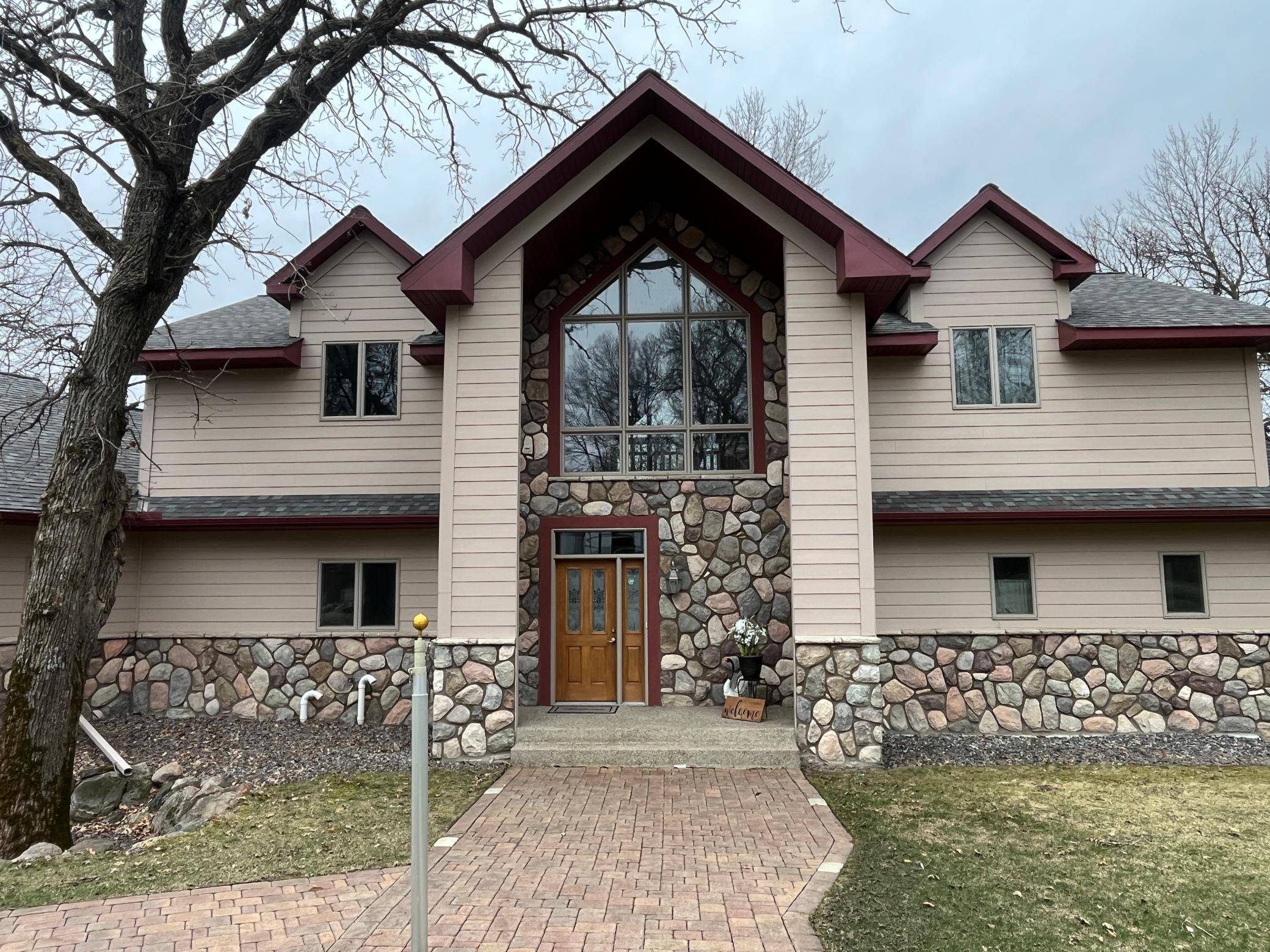 25411 Daventry RD, Paynesville, MN 56362