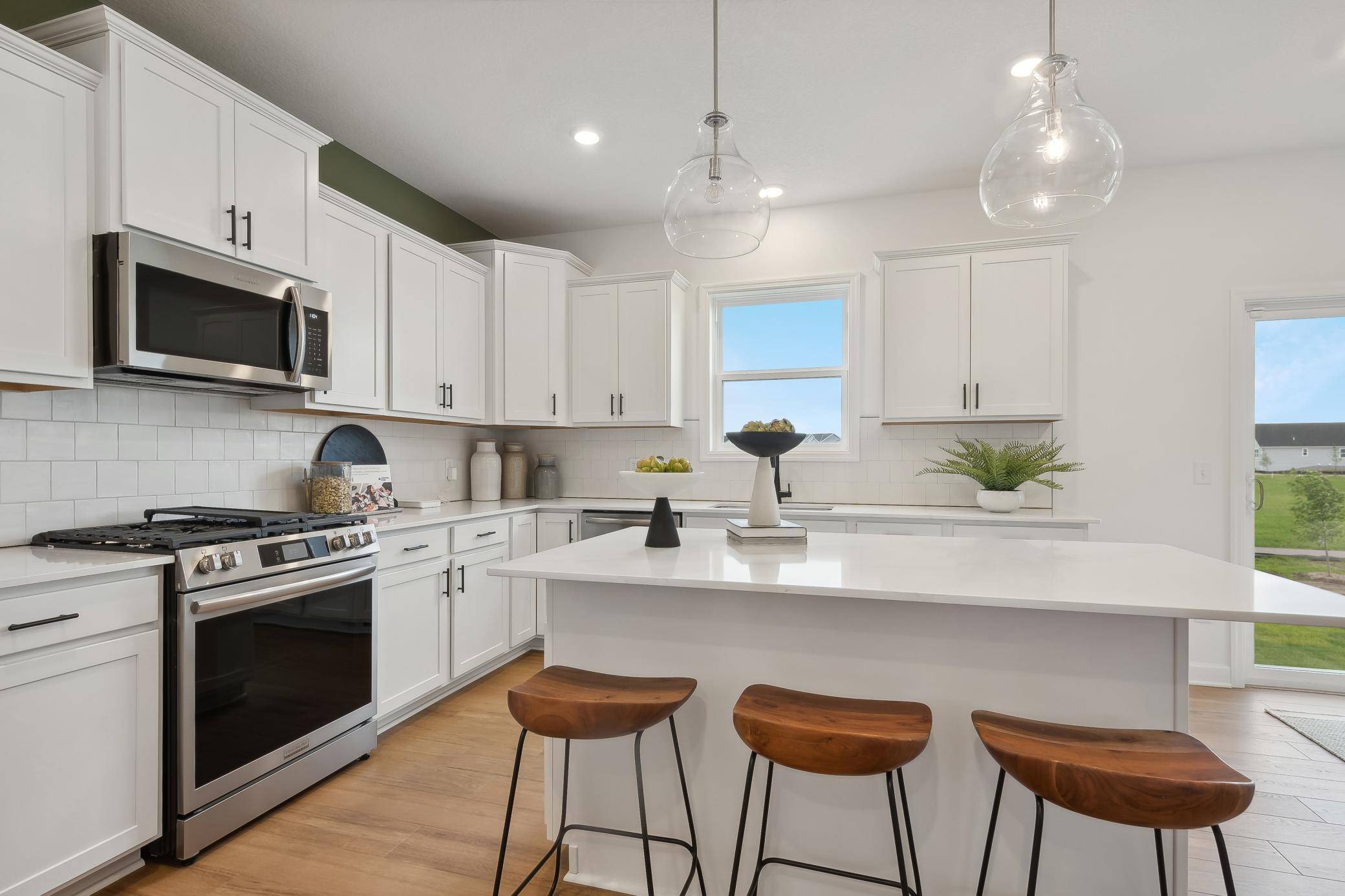 9481 Lydia LN, Elko New Market, MN 55020