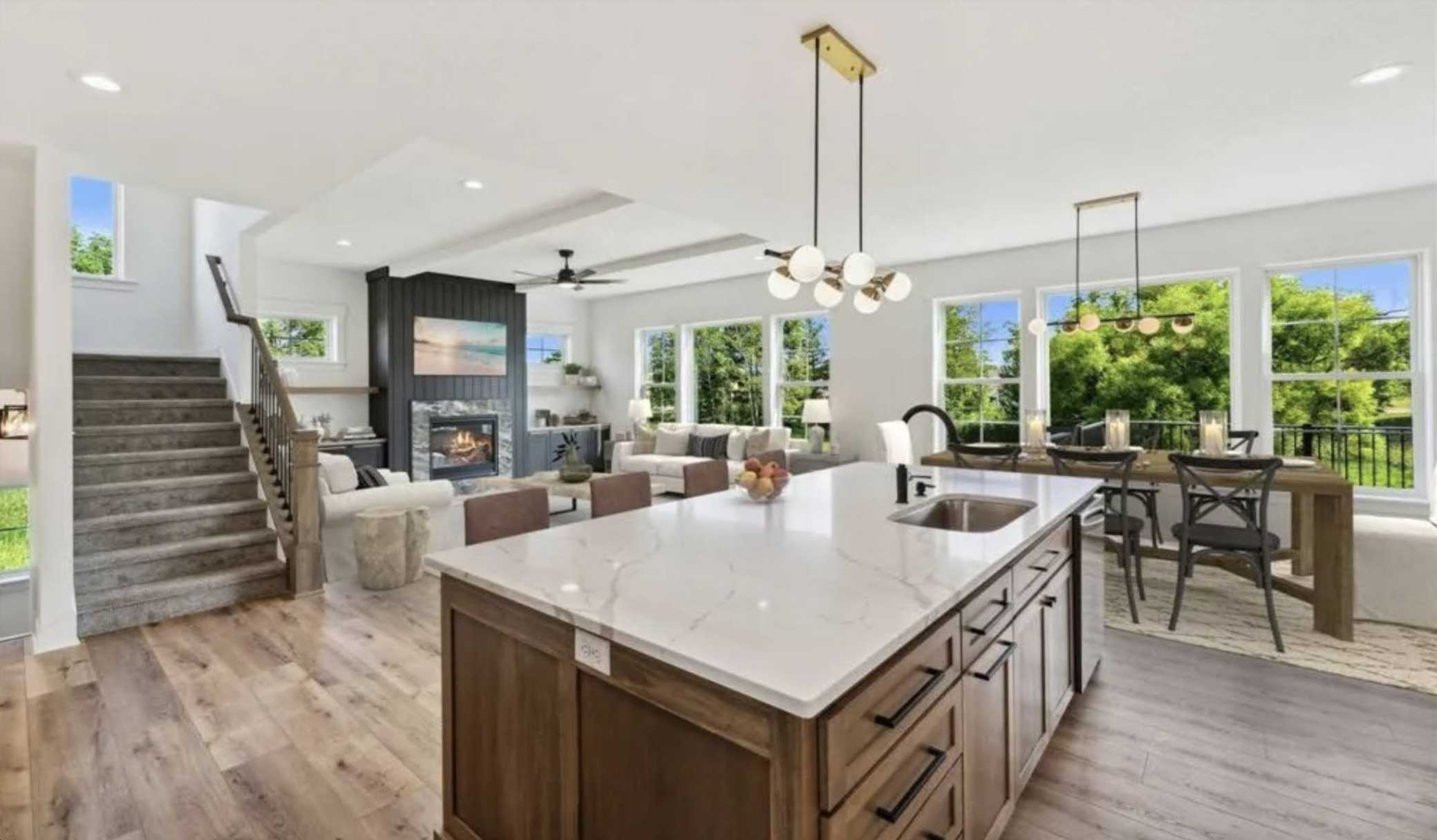 5324 Spring LN, Minnetonka, MN 55345