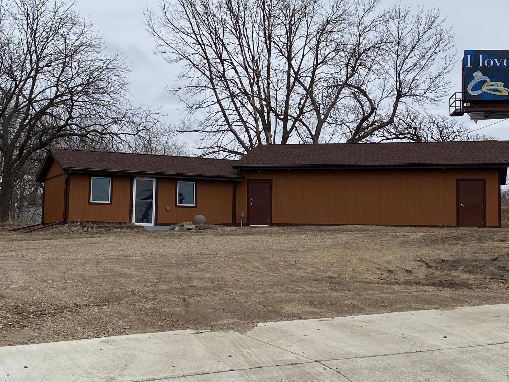 817 Marshall ST, Albert Lea, MN 56007