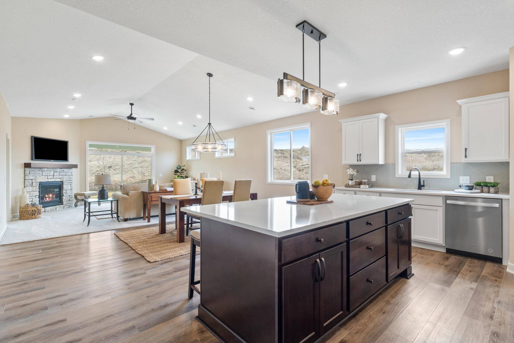 6701 Ridgewood DR, Cannon Falls, MN 55009