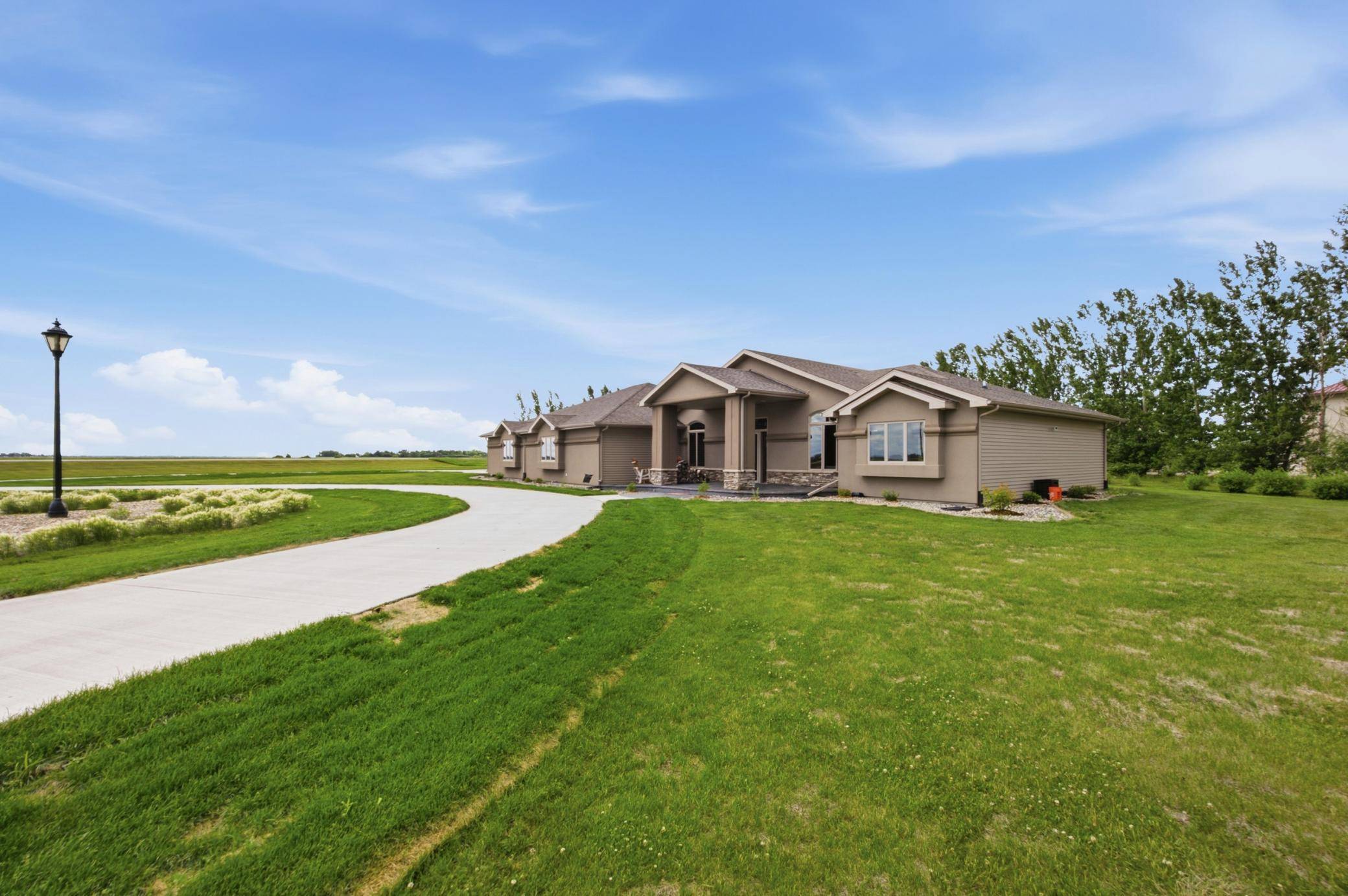 16496 42nd ST SE, Mapleton, ND 58059