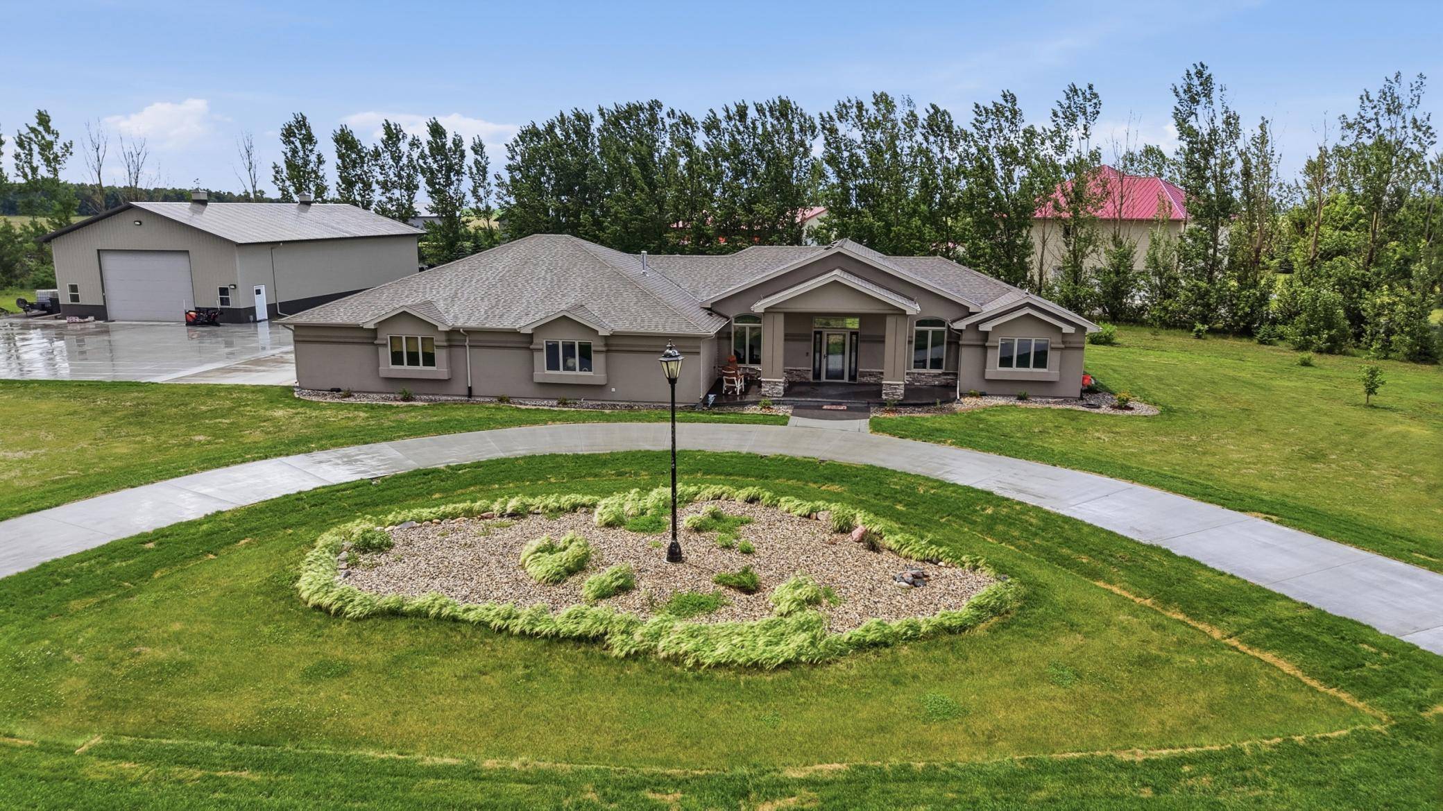 16496 42nd ST SE, Mapleton, ND 58059