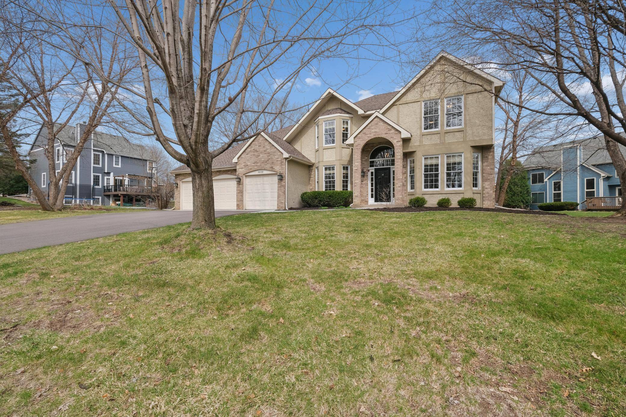 16332 Mayfield DR, Eden Prairie, MN 55347
