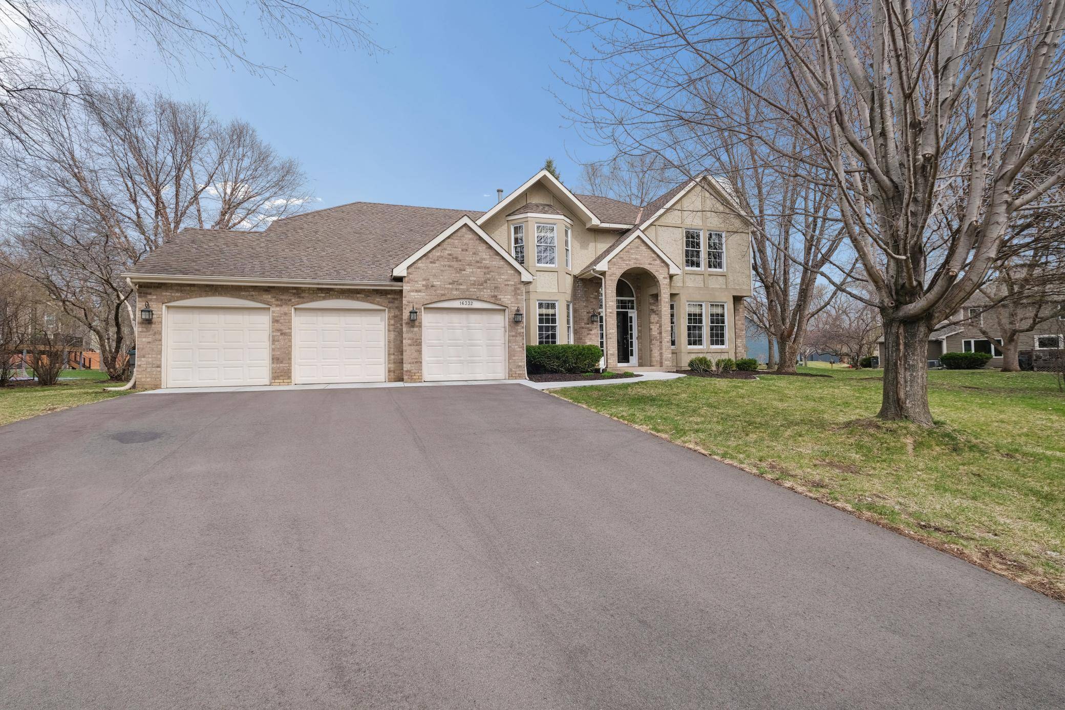 16332 Mayfield DR, Eden Prairie, MN 55347