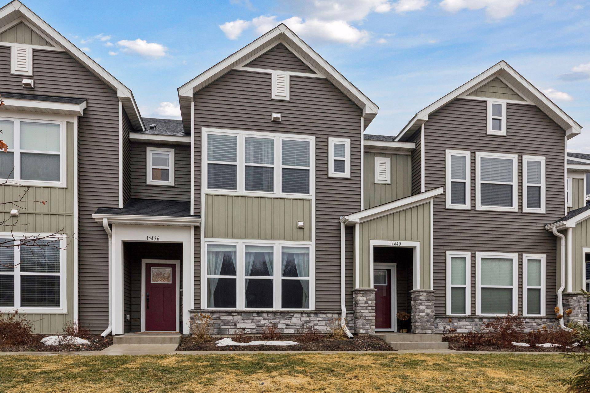 14440 Twin Lakes CIR, Burnsville, MN 55306