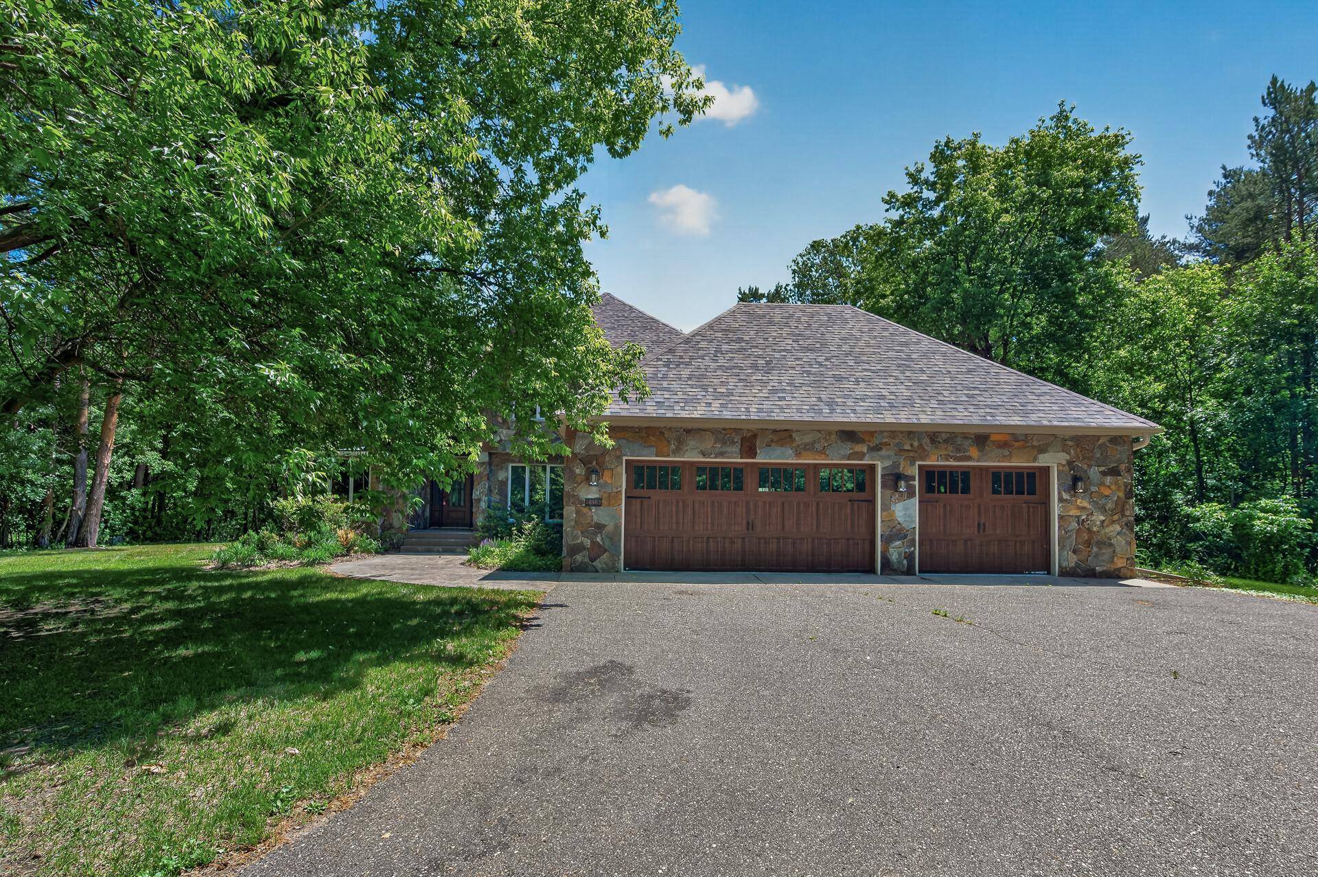 26563 Woodlands Pkwy, Zimmerman, MN 55398