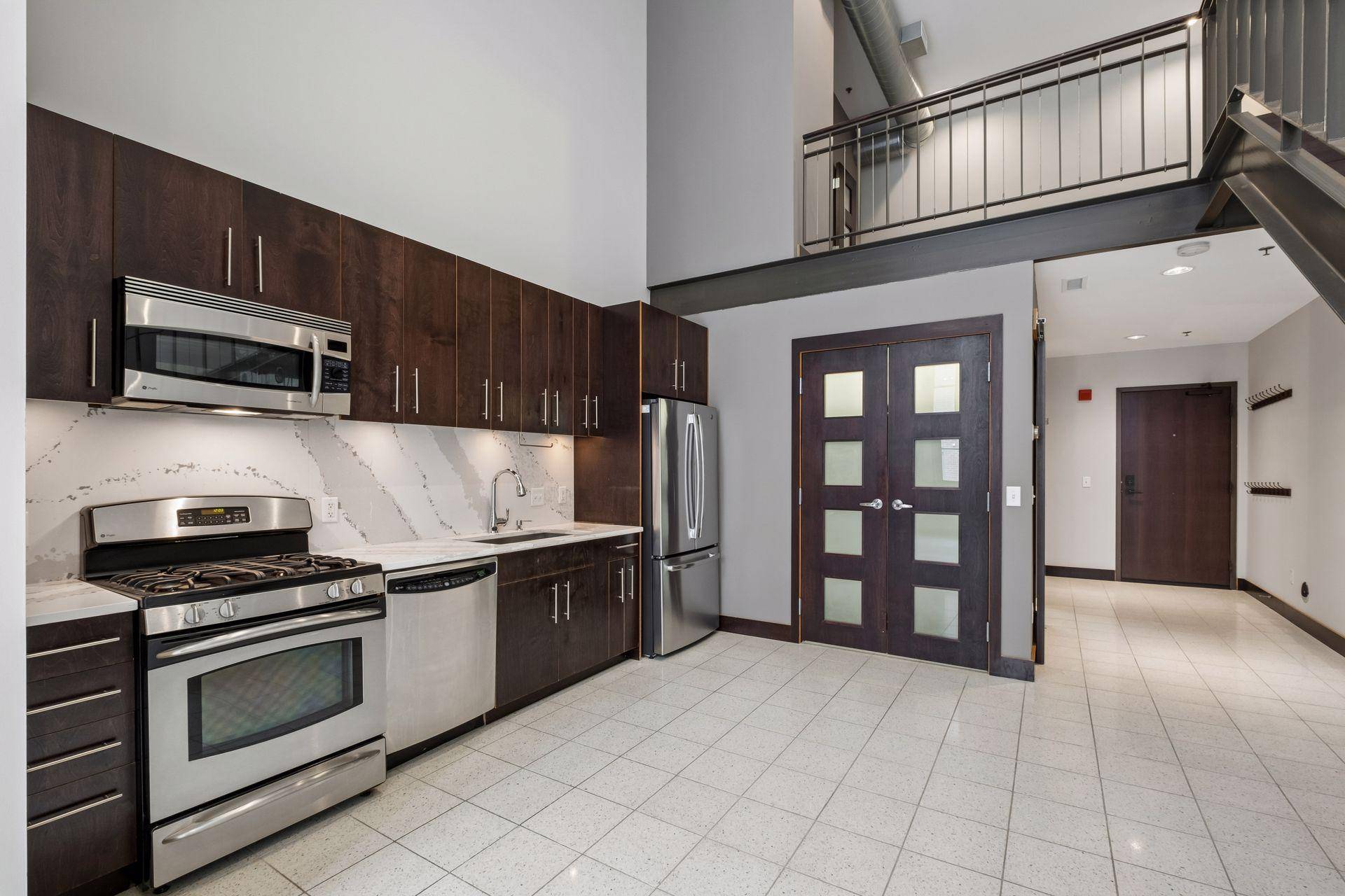 214 4th ST E #103, Saint Paul, MN 55101