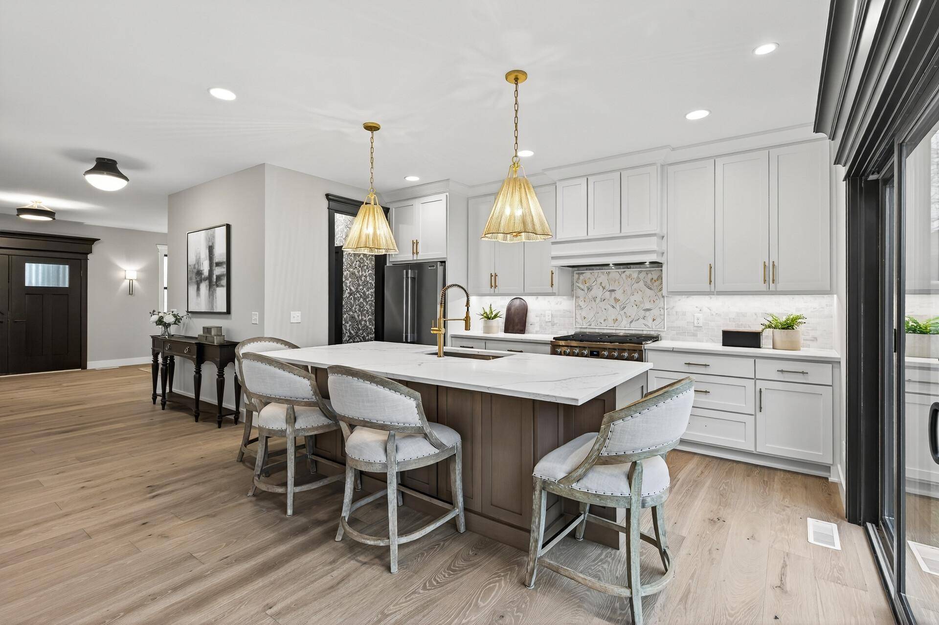 5101 Colonial DR, Golden Valley, MN 55422