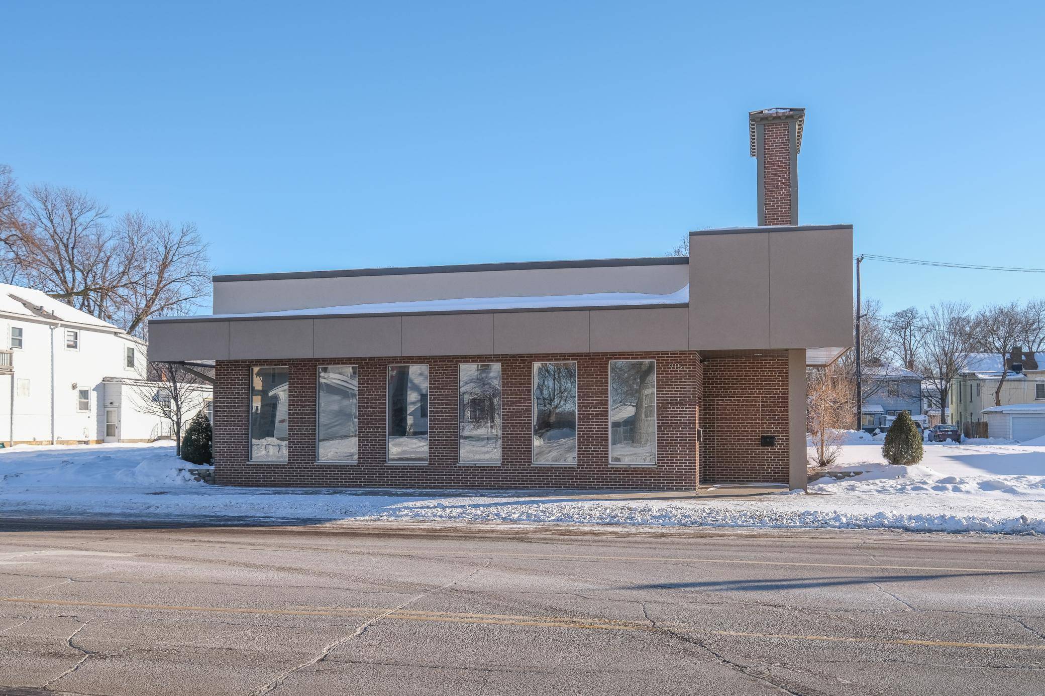 915 S Front ST, Mankato, MN 56001