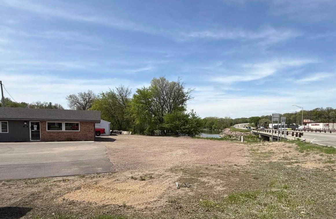 410 Springfield Pkwy, Jackson, MN 56143