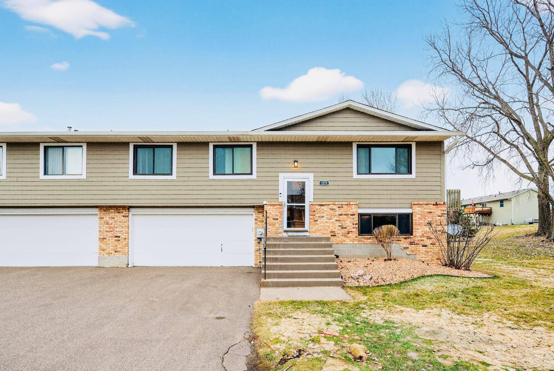 1272 Ferndale ST N, Maplewood, MN 55119