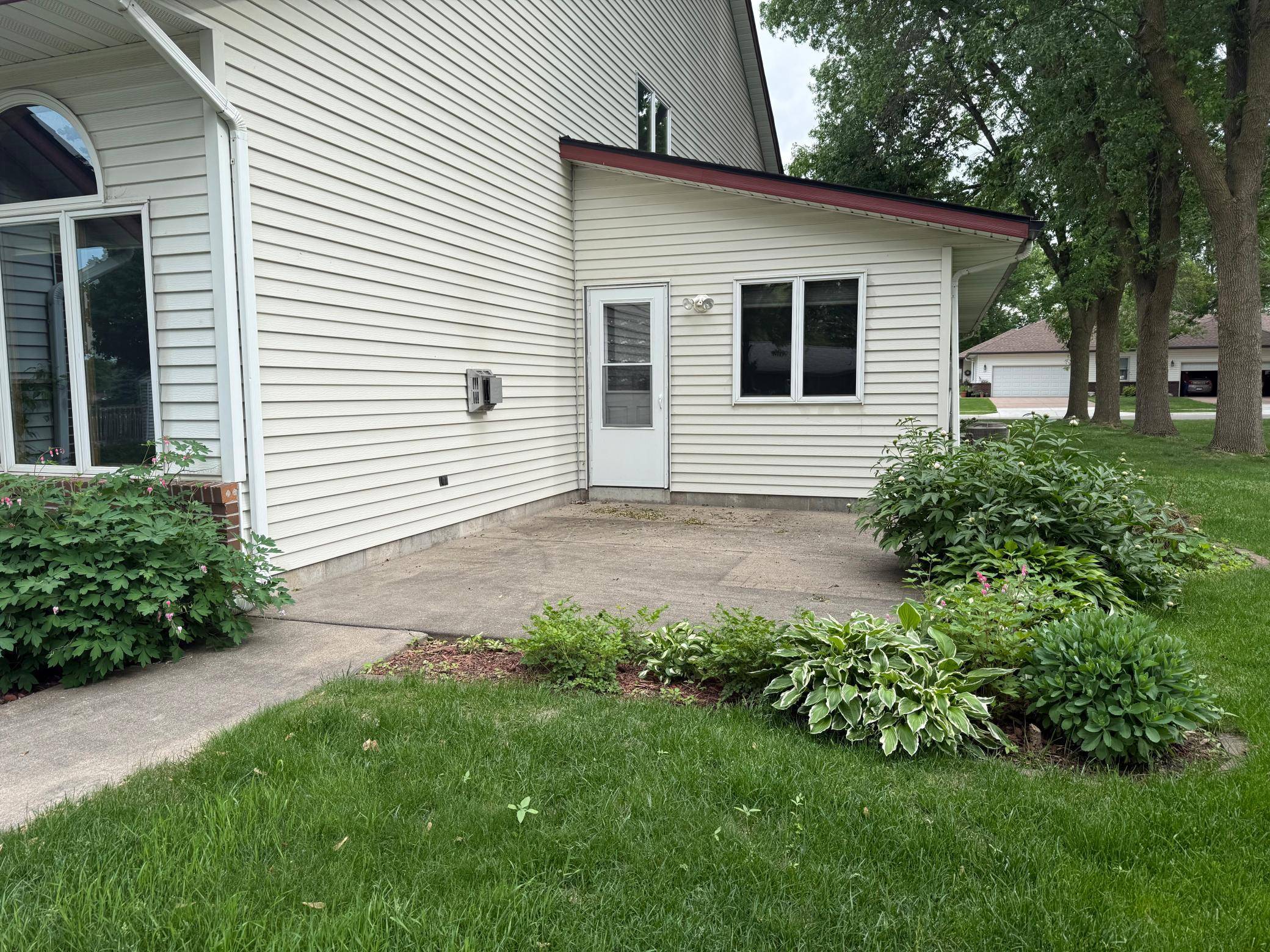 715 1st ST SE, New Prague, MN 56071