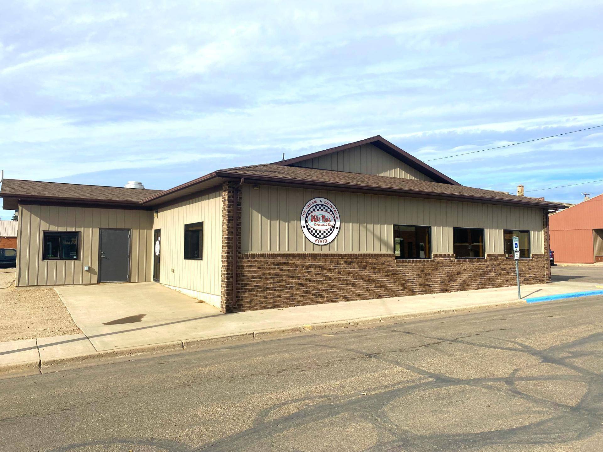 301 Main AVE, Napoleon, ND 58561