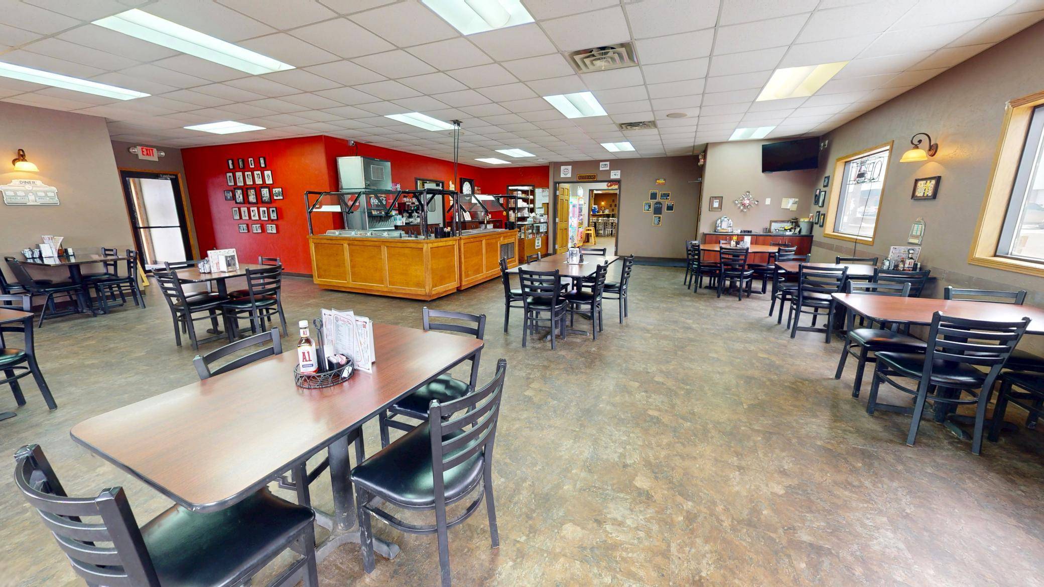 301 Main AVE, Napoleon, ND 58561