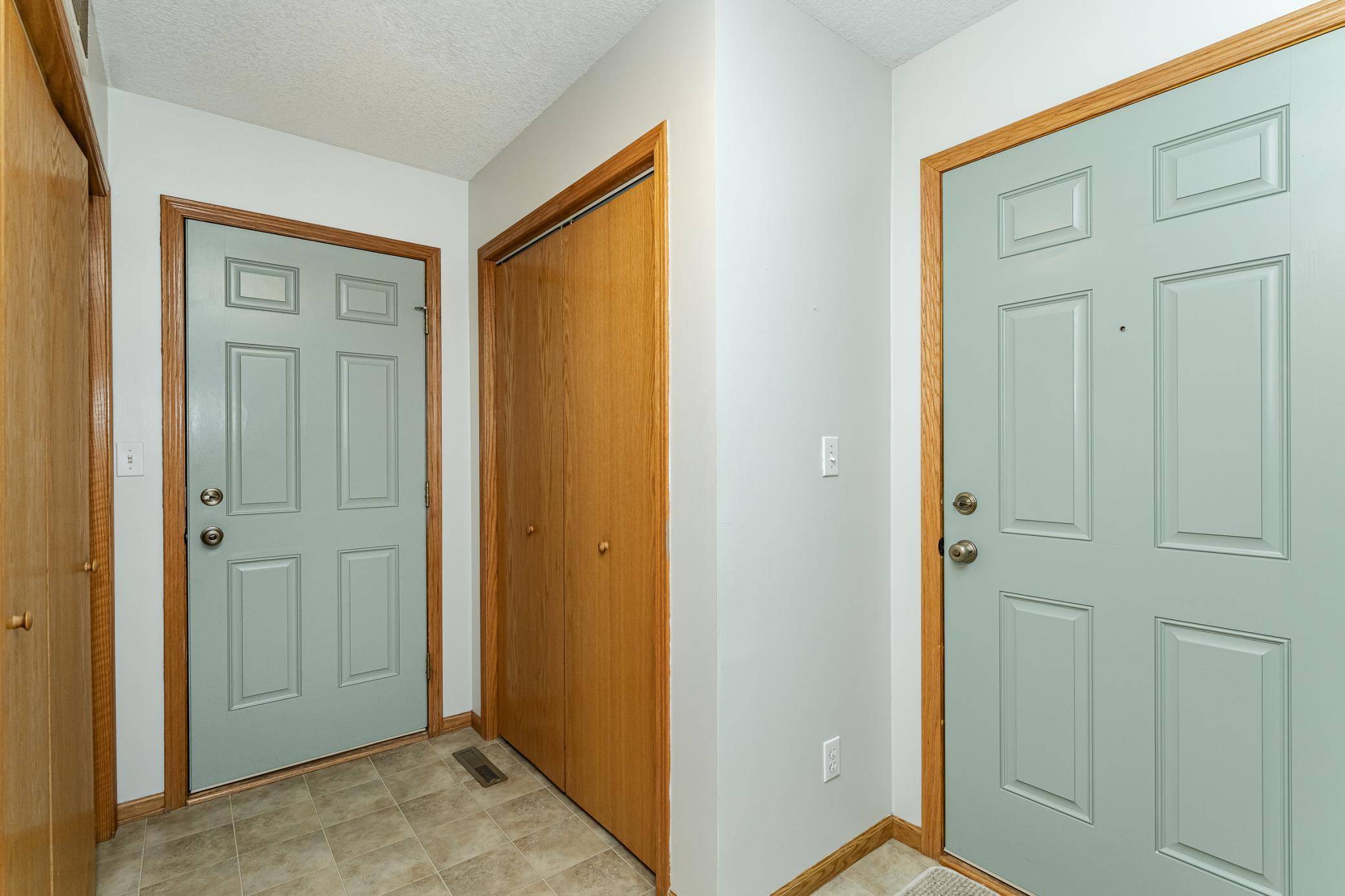 106 2nd AVE NE #C, Kasson, MN 55944