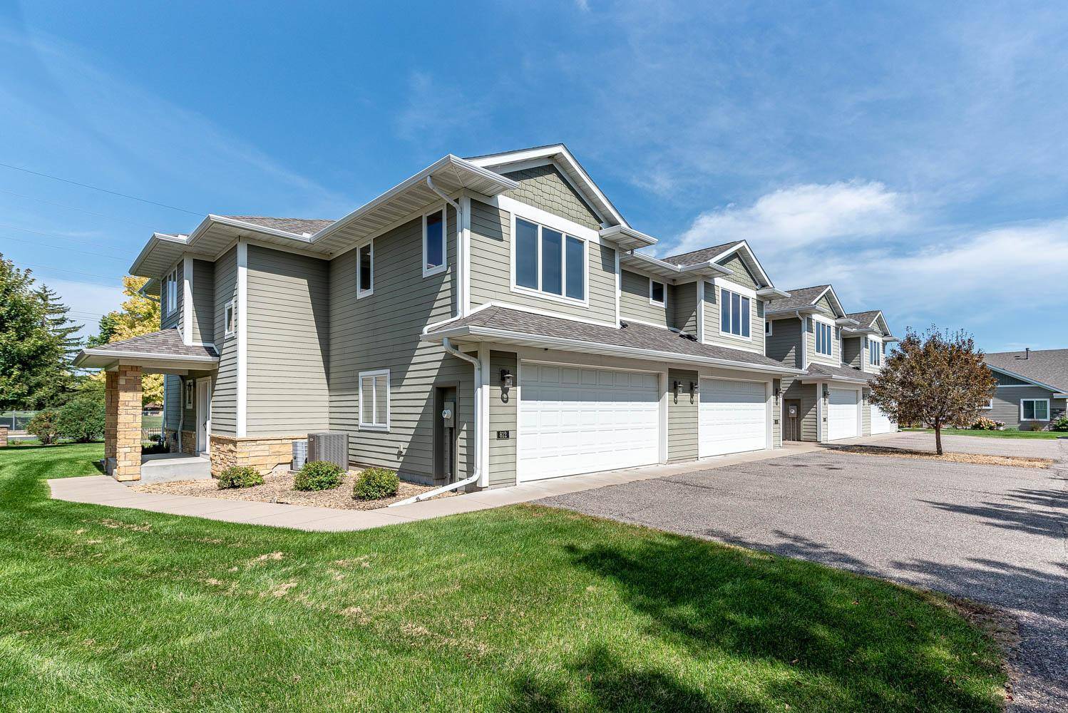 814 Pinnacle PATH, Mankato, MN 56001