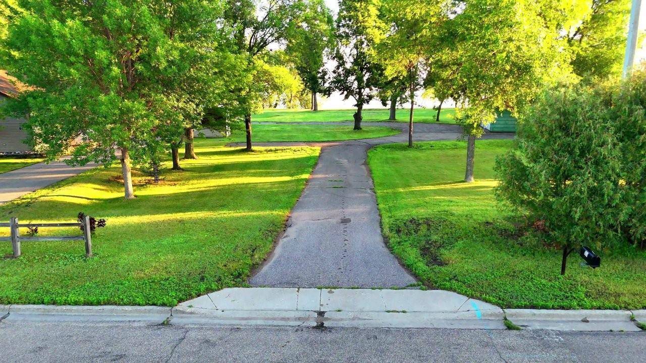604 S Shore DR, Detroit Lakes, MN 56501