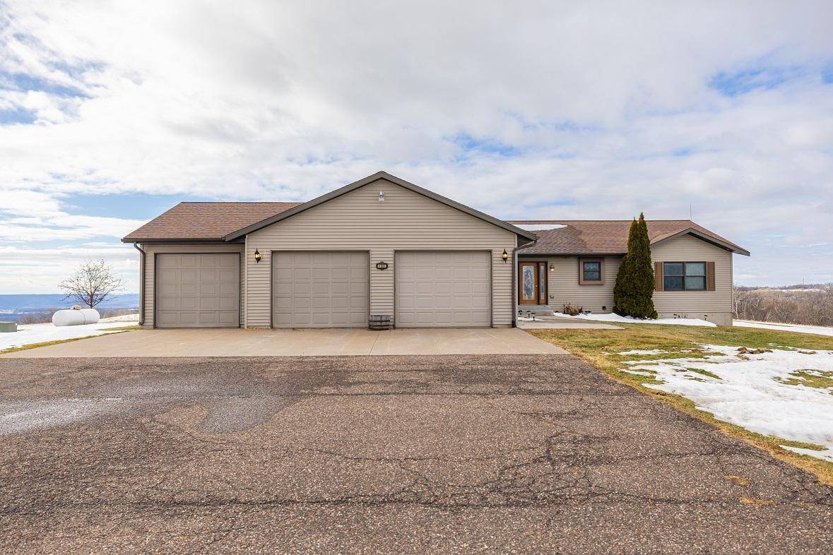 W1660 Maplewood LN, Alma, WI 54610