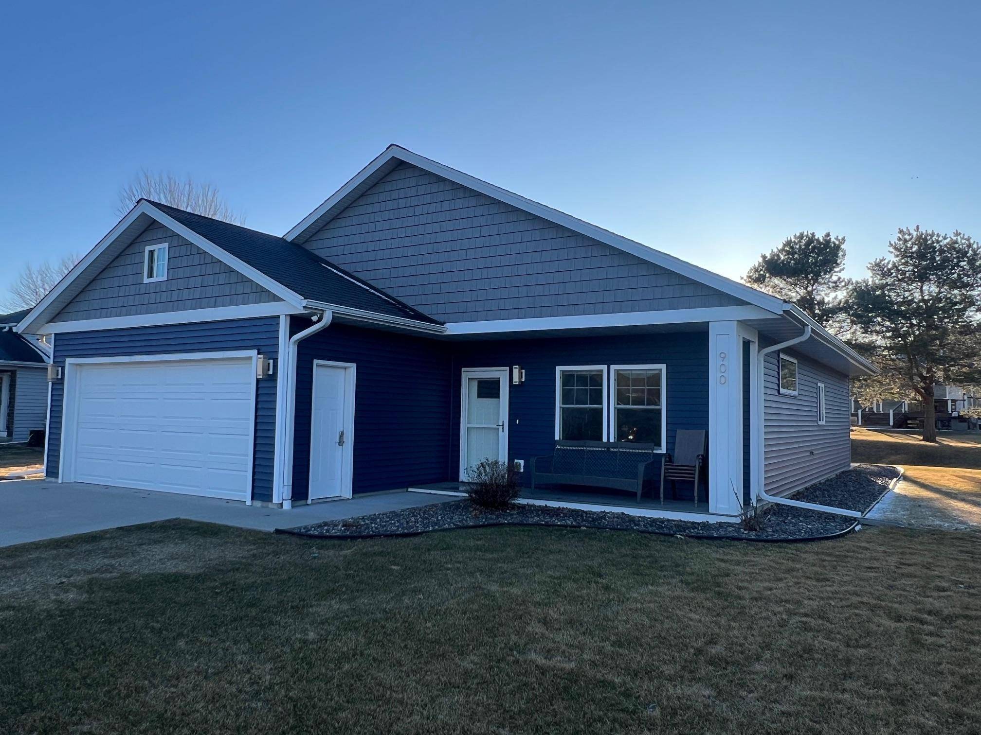 900 8th AVE SW, Pine Island, MN 55963