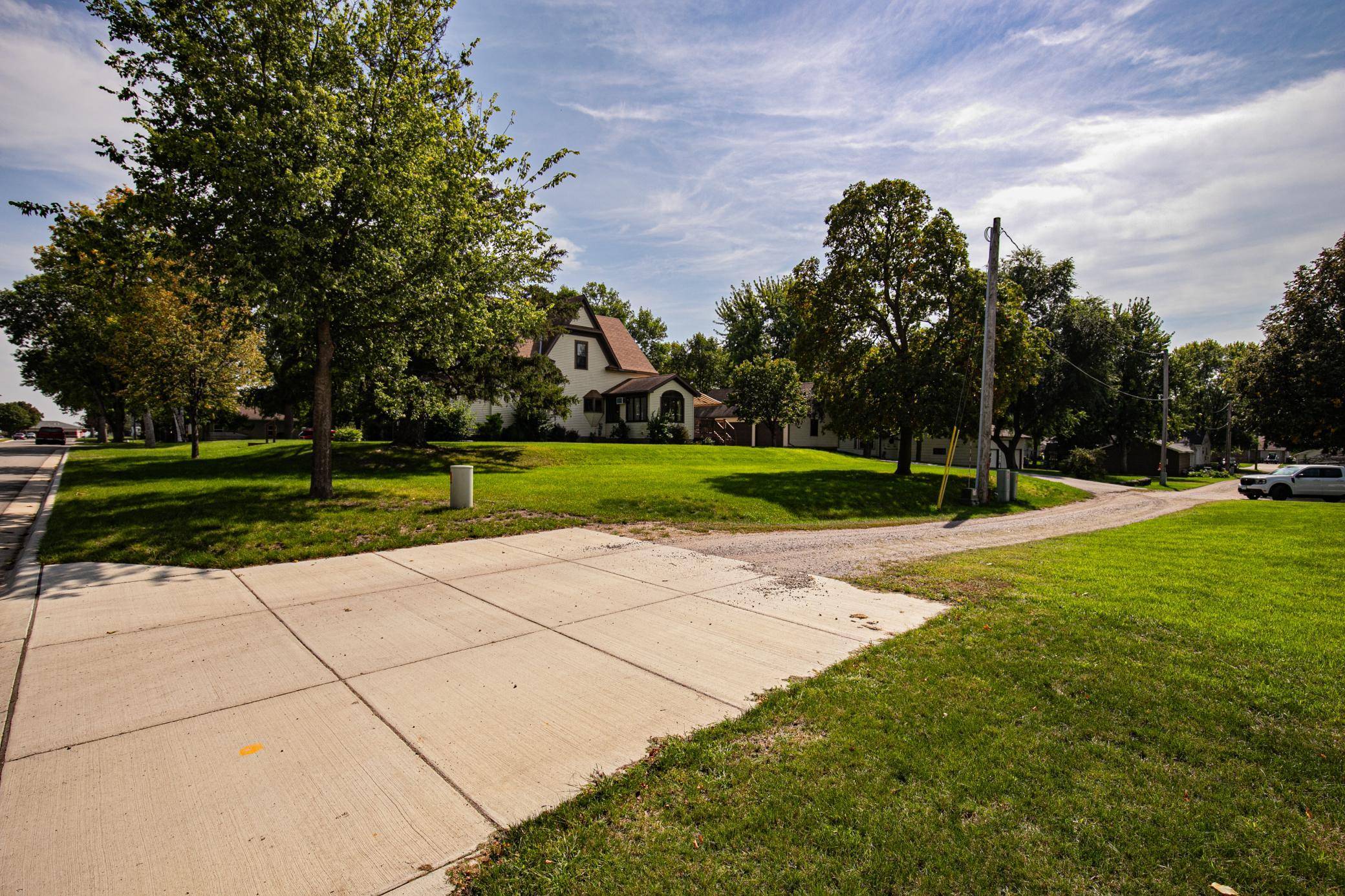 301 E Depue AVE, Olivia, MN 56277