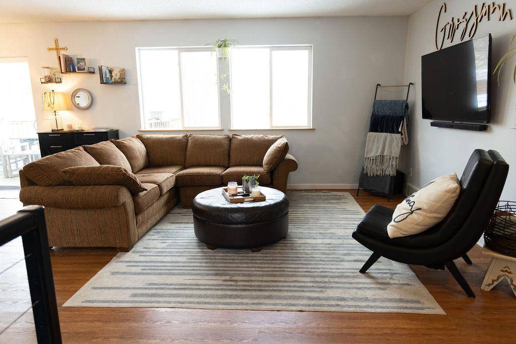 220 W Hill ST, Vergas, MN 56587