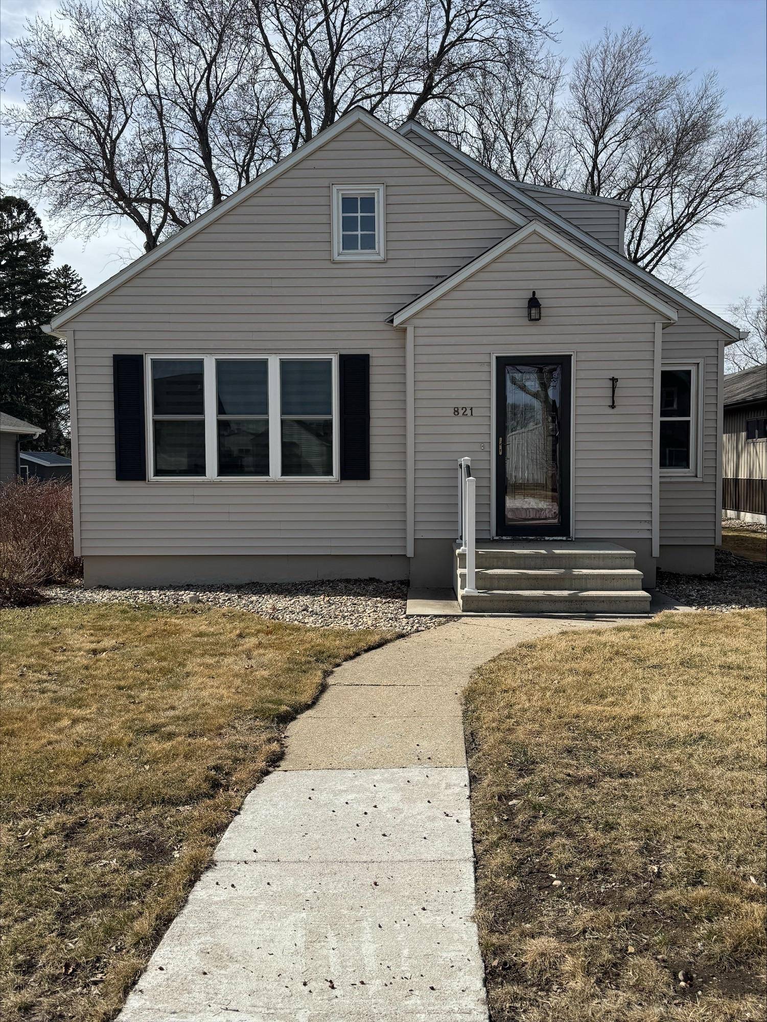 821 1st AVE W, Edgerton, MN 56128