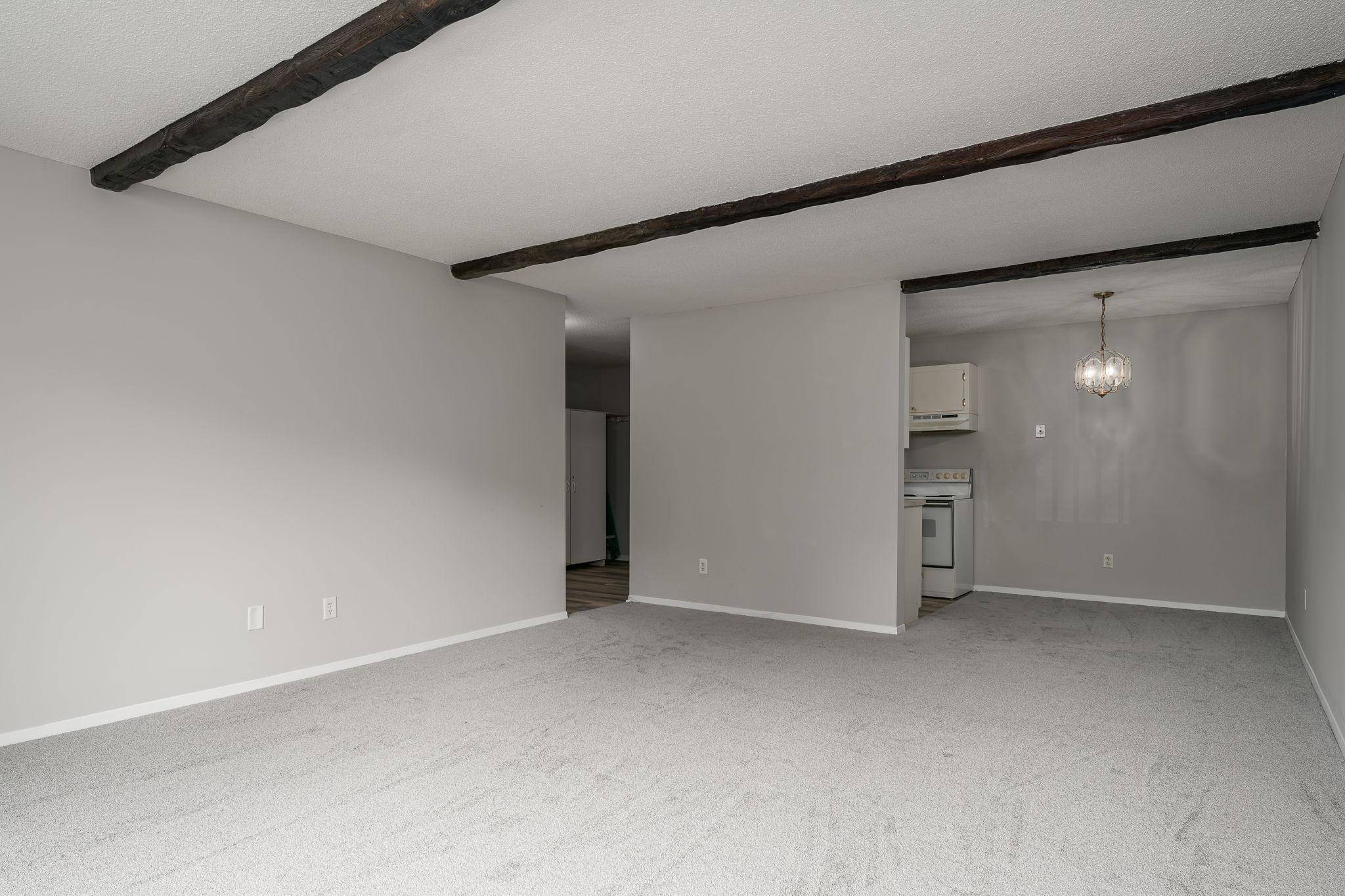 2007 E 122nd ST #B15, Burnsville, MN 55337