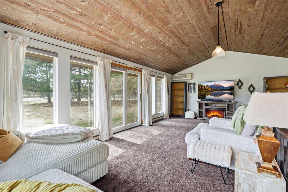 2124 12 1/4 AVE, Cameron, WI 54822
