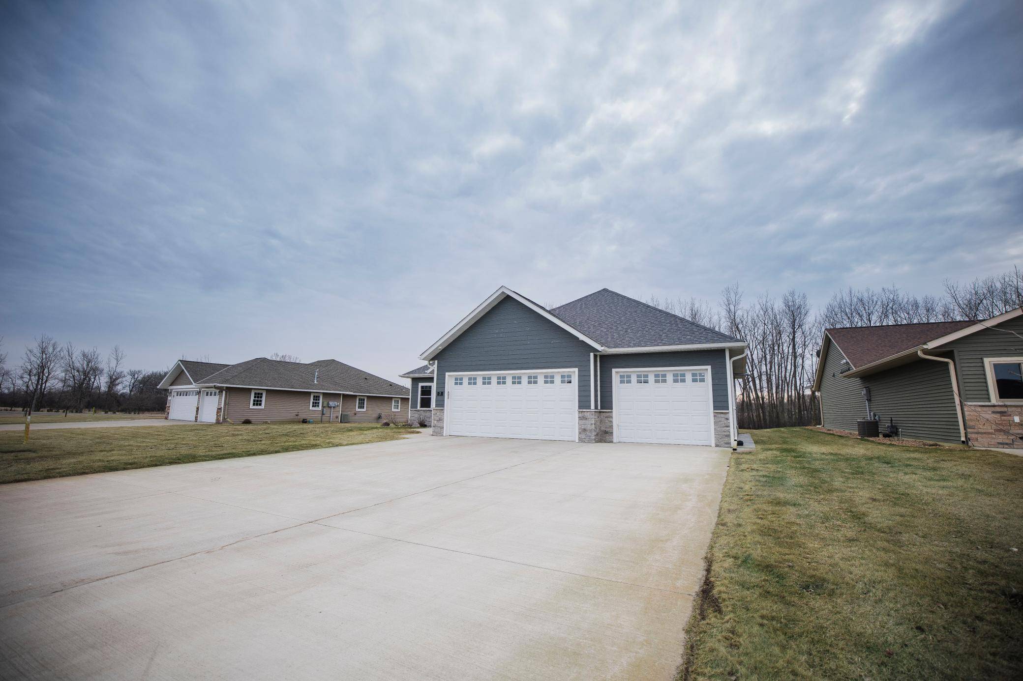 7 Rileys River RD, Morris, MN 56267