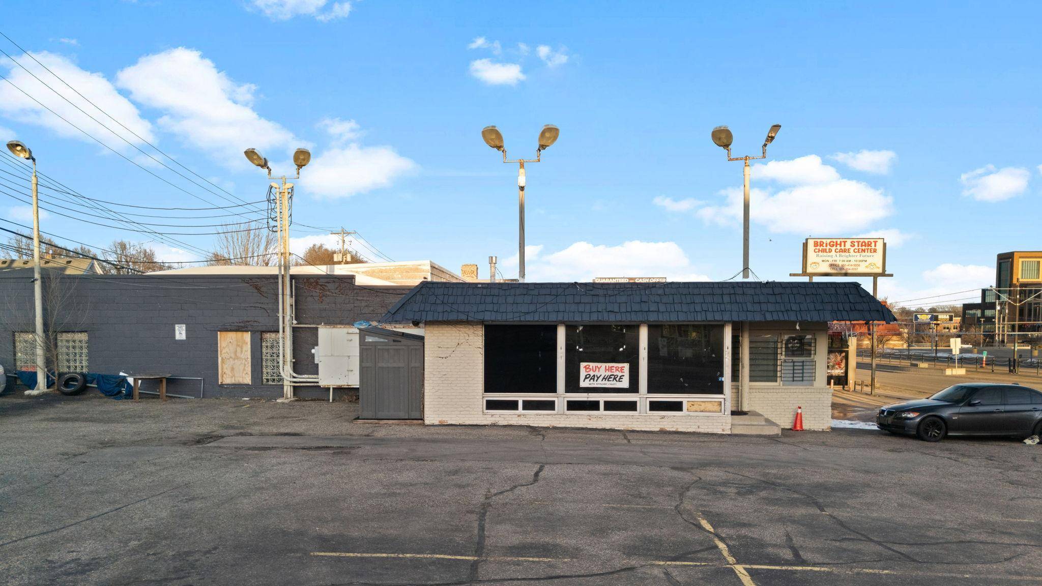 1205 University AVE W, Saint Paul, MN 55104