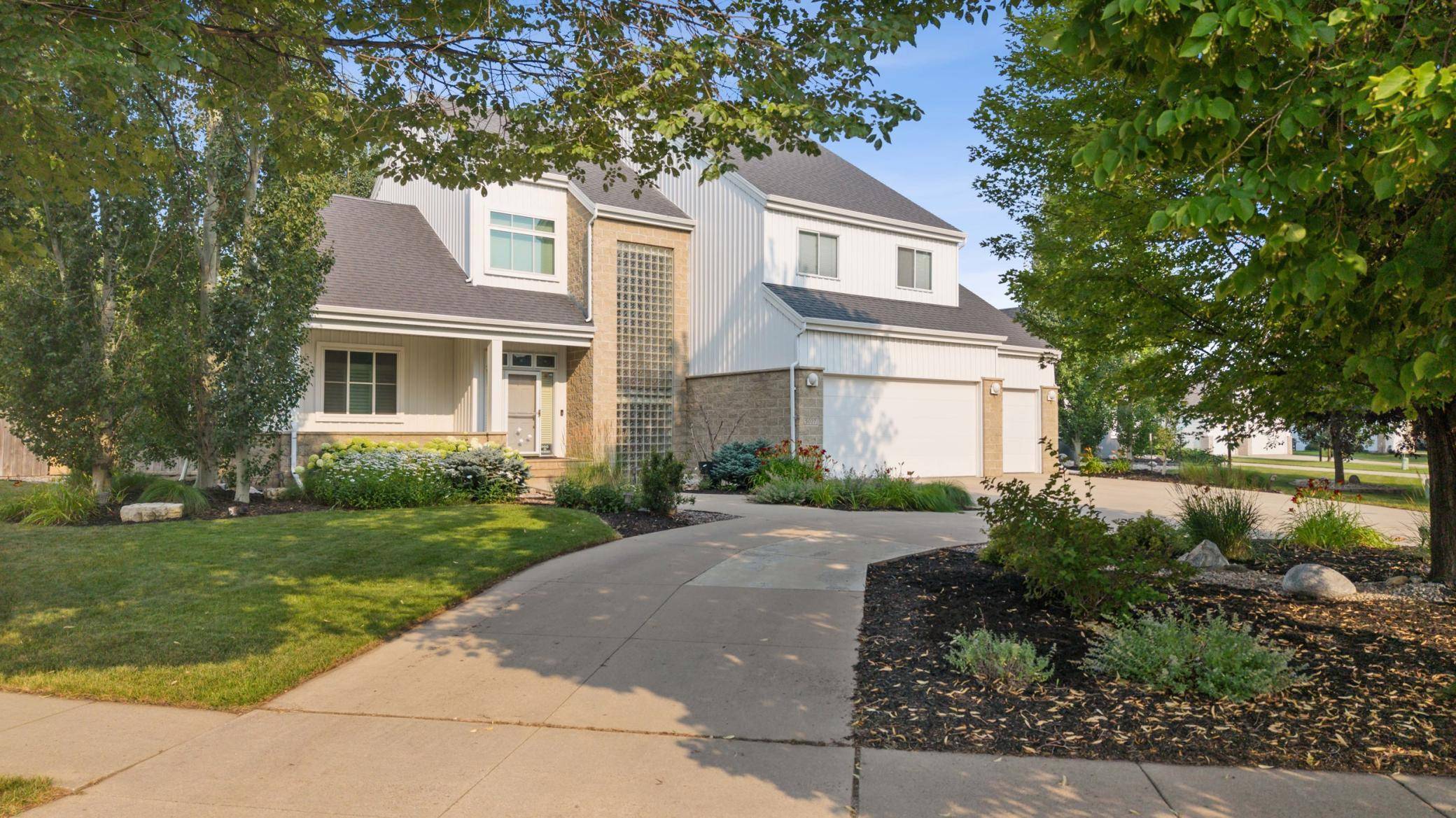 5027 Rose Creek Pkwy S, Fargo, ND 58104